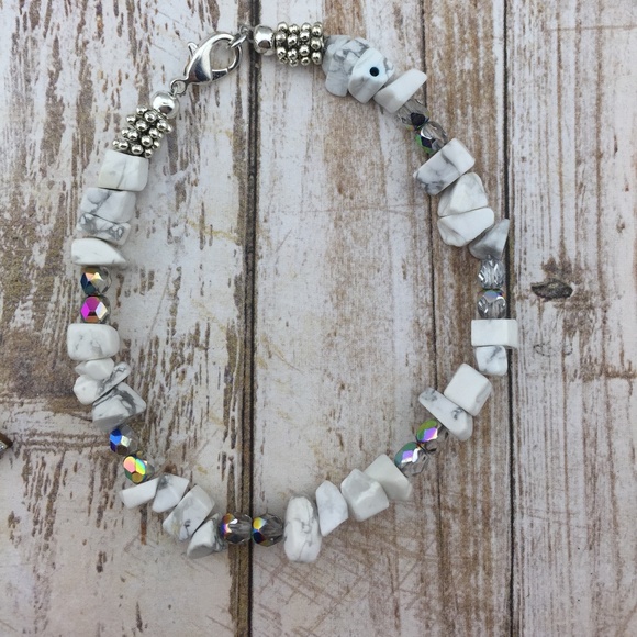 Howlite Bracelet White and Silver Bracelet Gift! - Picture 4 of 5